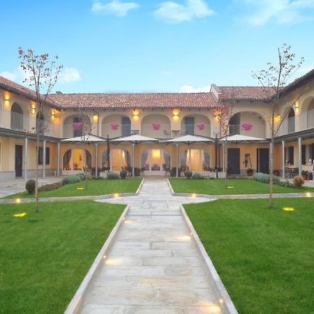 Agriturismo Cascina Varie Castagnito Exterior photo