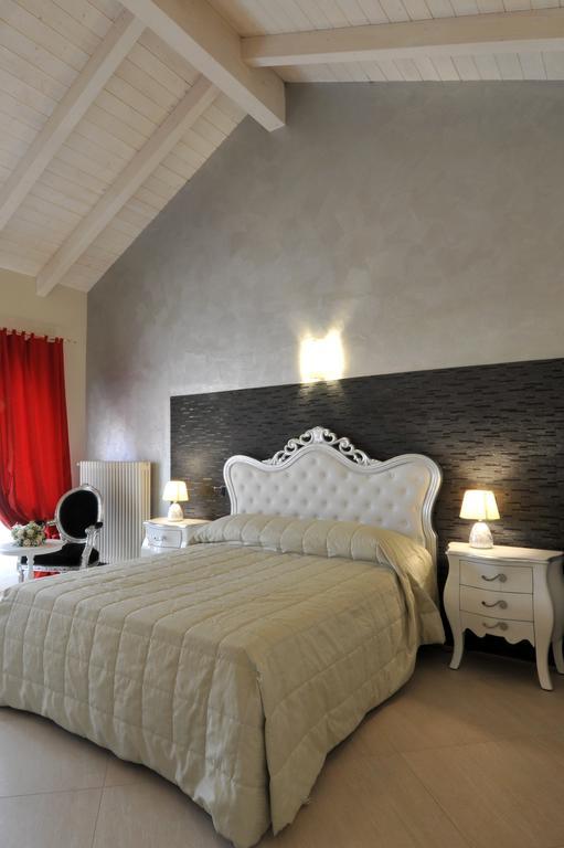 Agriturismo Cascina Varie Castagnito Exterior photo