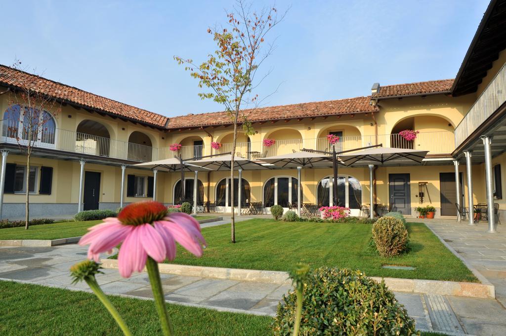 Agriturismo Cascina Varie Castagnito Exterior photo